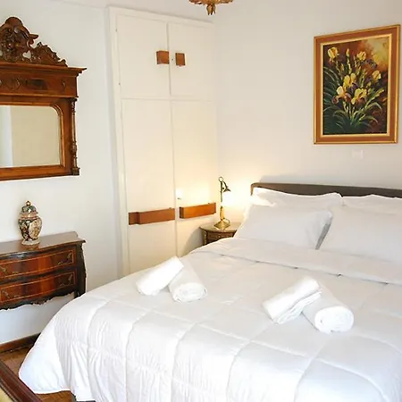 Lovely Boutique 2-bedroom Apartment. Olympia. Iraklio